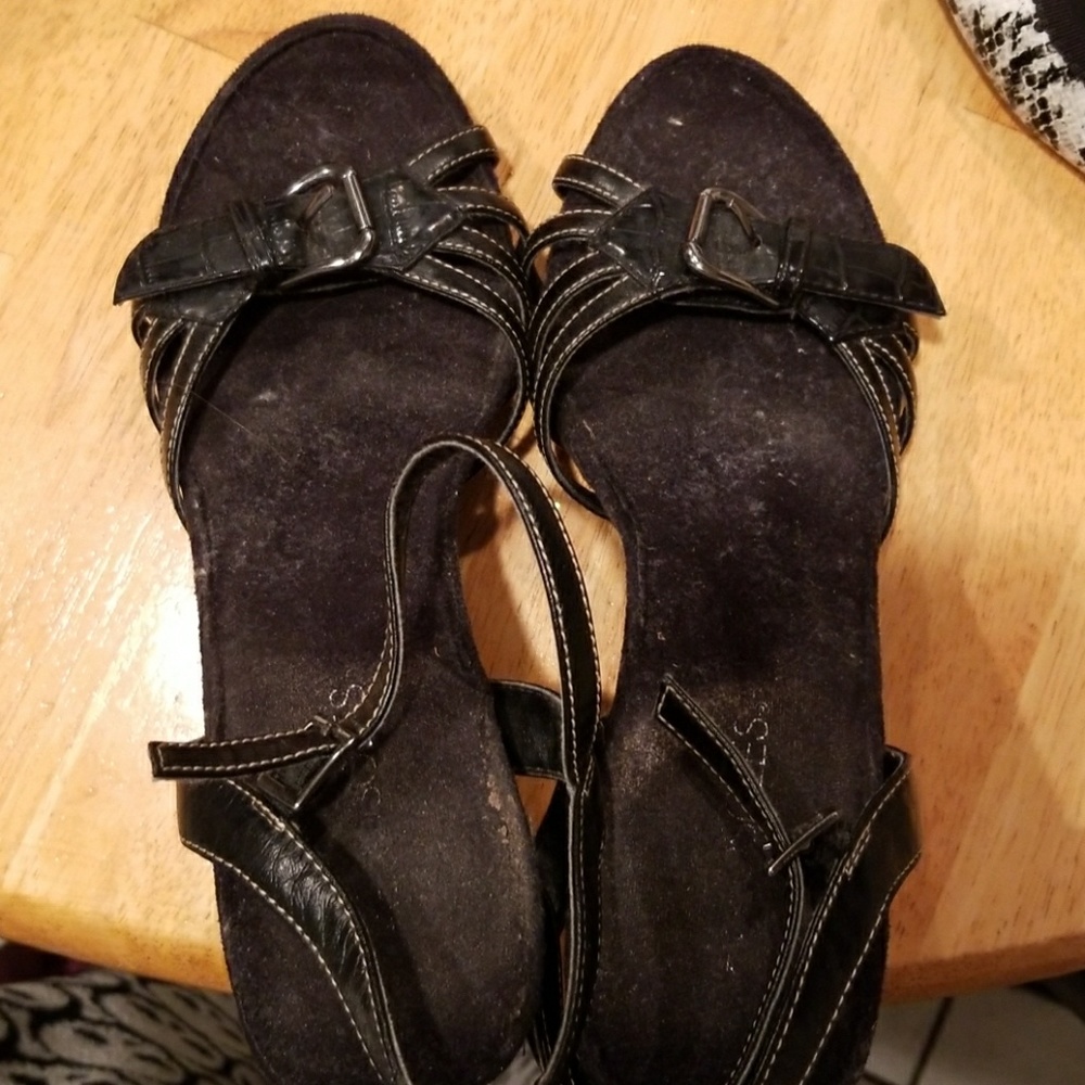 Black heels