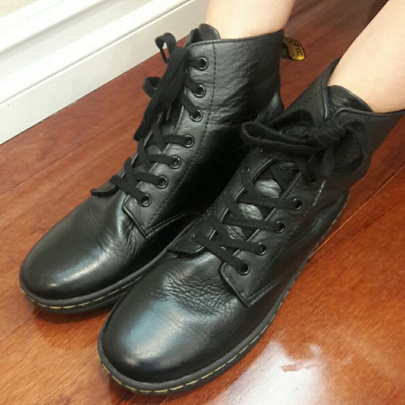 Dr. Martens Shoes - 🚫FINAL DR.Martens Air Wair Bouncing Soles Boots