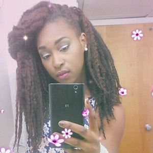 Meet your Posher, Avery