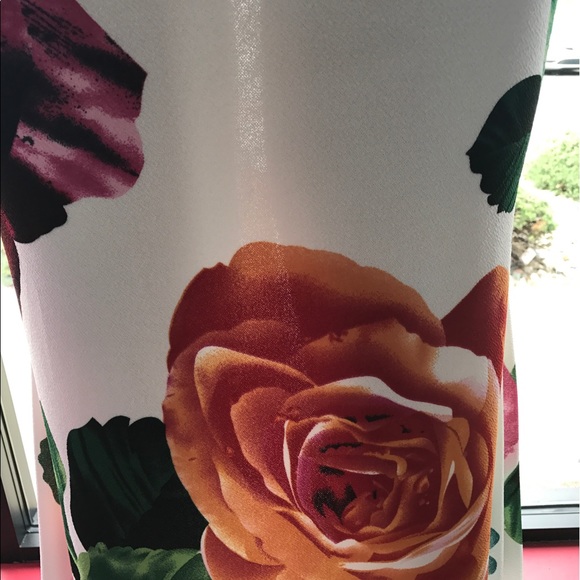 🌸Big and Bold Flower Dress🌸 - Picture 2 of 8