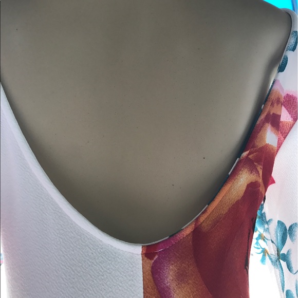 🌸Big and Bold Flower Dress🌸 - Picture 4 of 8