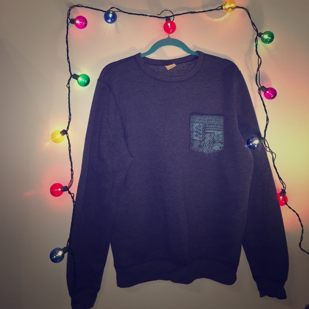 Hollister crew neck!