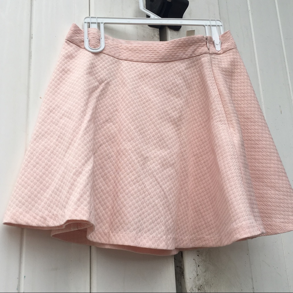 SKIRT V CUTE 💛