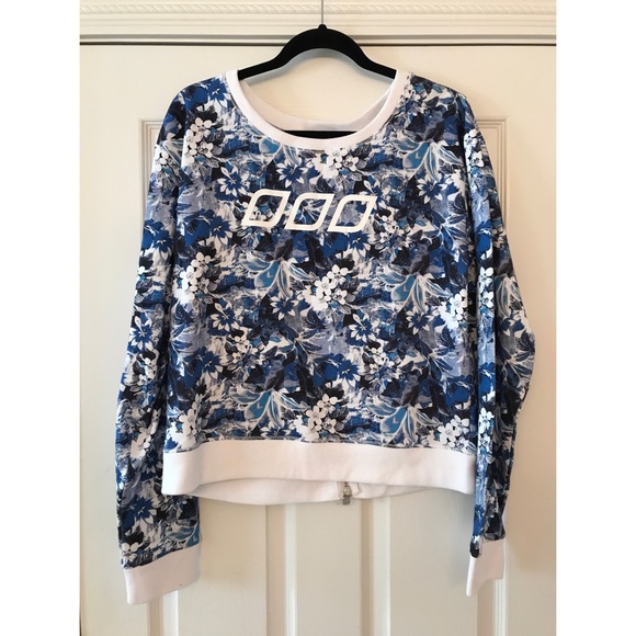 Lorna Jane Sweet Stuff Casual Sweater - Picture 2 of 8