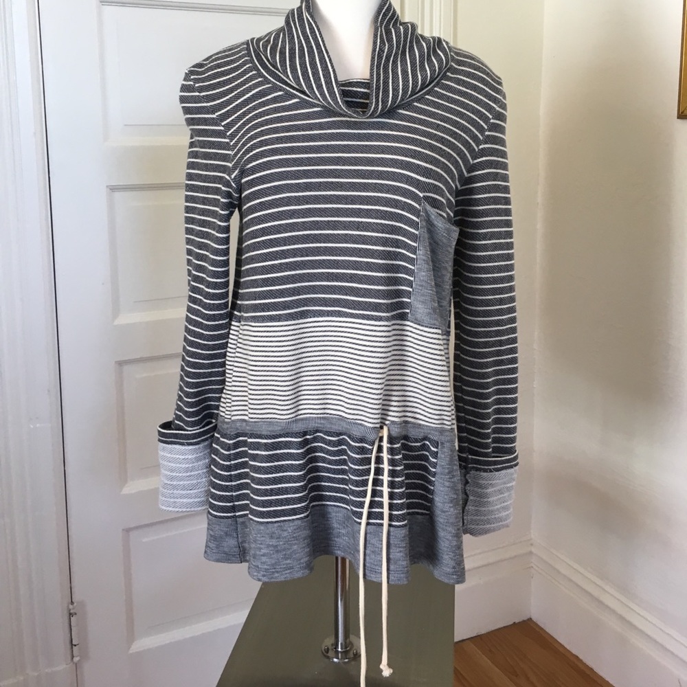 Anthro Long sleeve cozy tunic top