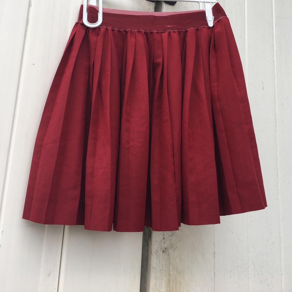 SKATER SKIRT ✨💛
