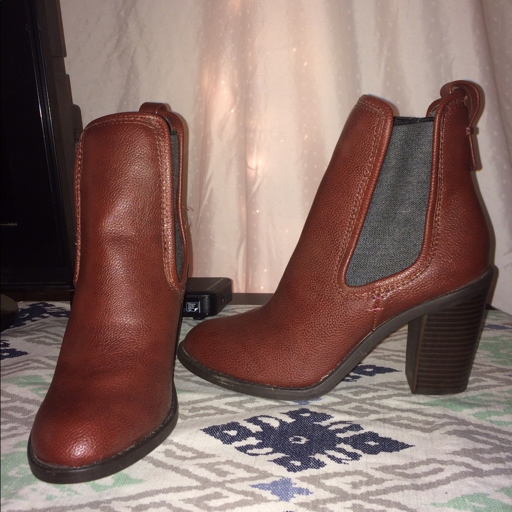Leather high ankle boots