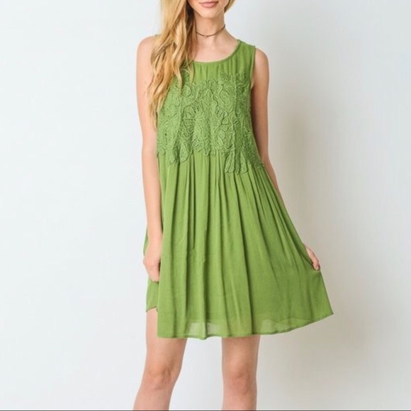 Flare and chic dress - Picture 3 of 3