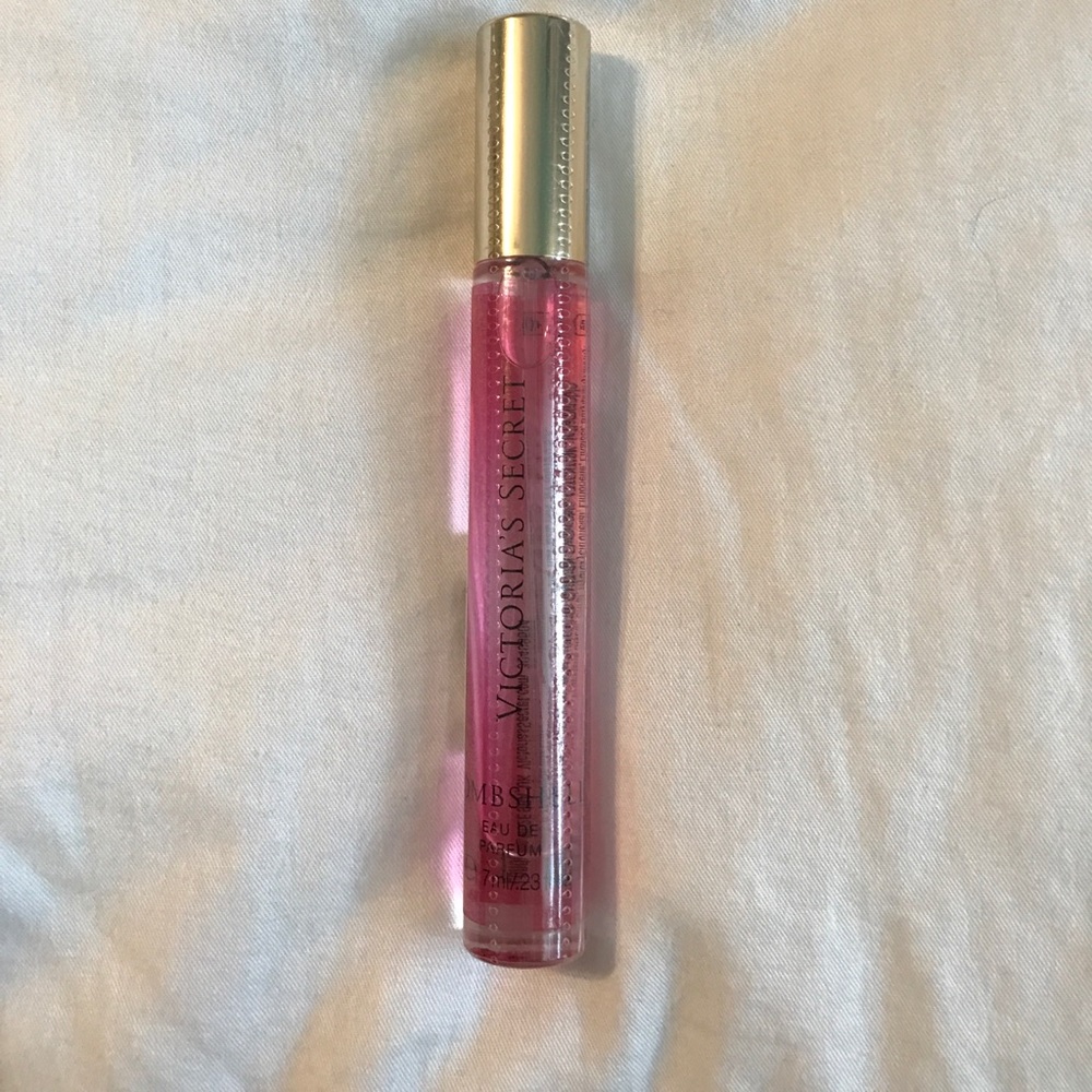 ❌SOLD❌ Victoria's Secret Bombshell eau de parfum