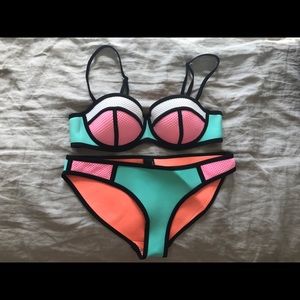 TRIANGL Bikini sz M