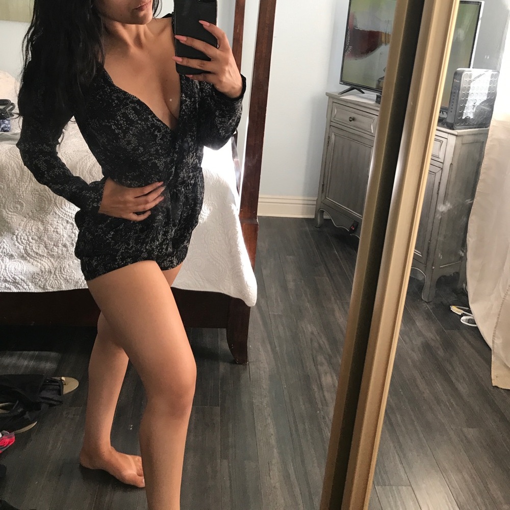 Black and white lace pattern romper