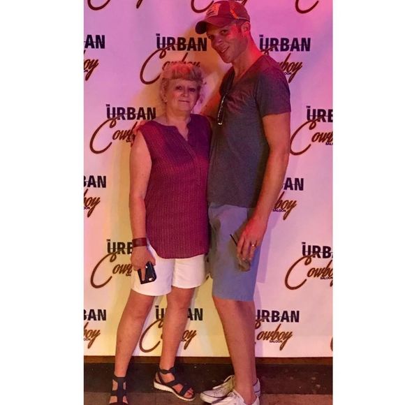 Meet your Posher, Kim - Picture 1 of 1