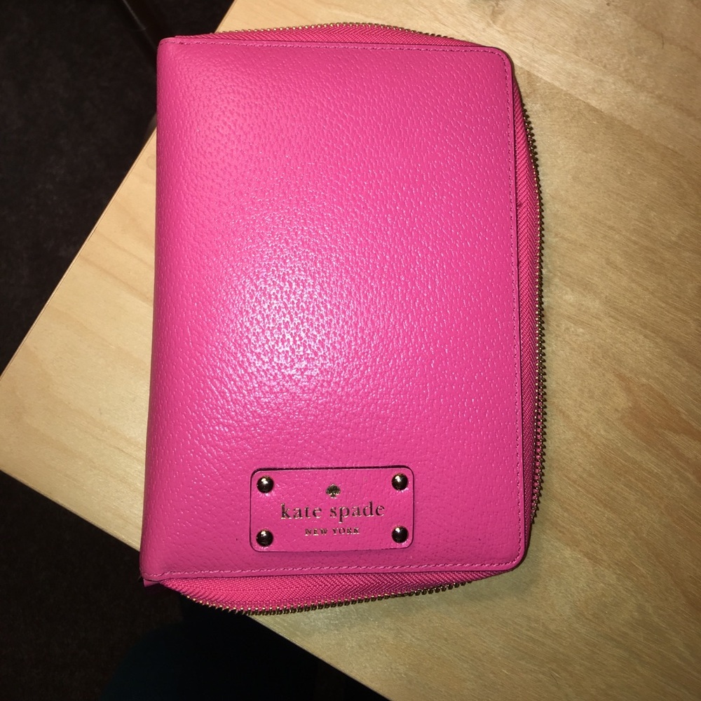 Kate Spade Wellesley Planner! Great condition!