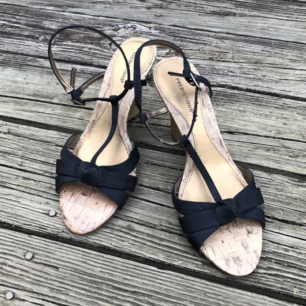 Black Wedges