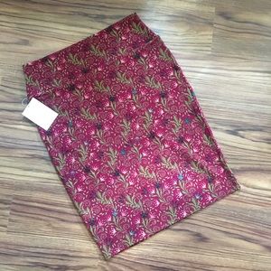 Lularoe Scrolls Pattern Cassie L NWT
