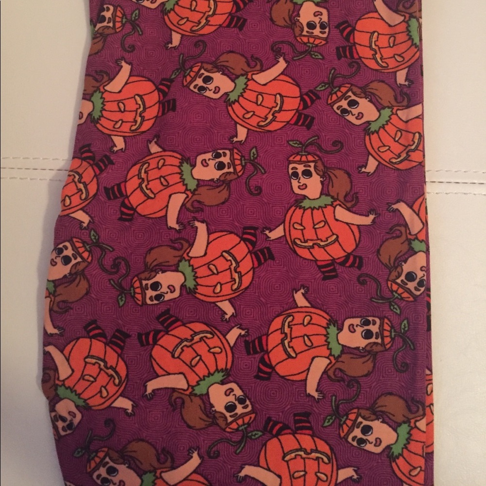 ✨NWT LULAROE HALLOWEEN LEGGINGS✨