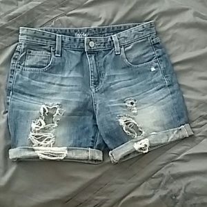Mossimo distressed boyfriend short