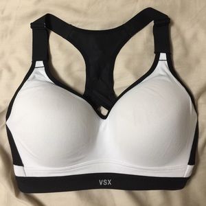 32DD Victoria's Secret sports bra