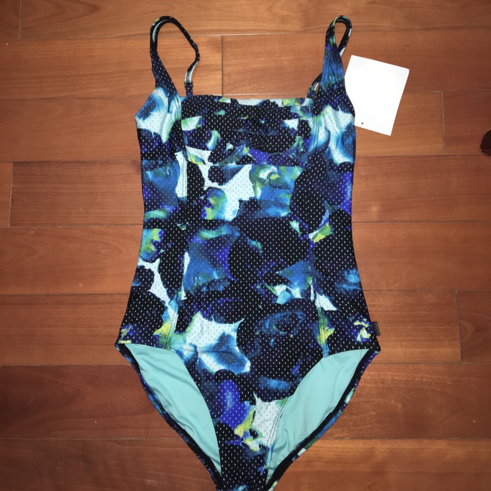 NEW* CALVIN KLEIN ONE PIECE SWIMSUIT