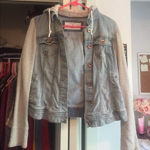 Sonoma sweatshirt jean jacket. Worn twice.