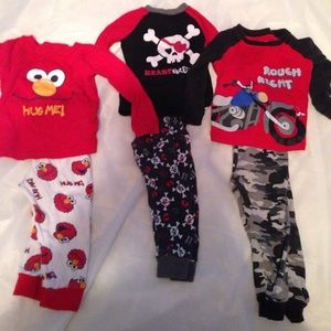 😴(3) pajama sets for $10😴