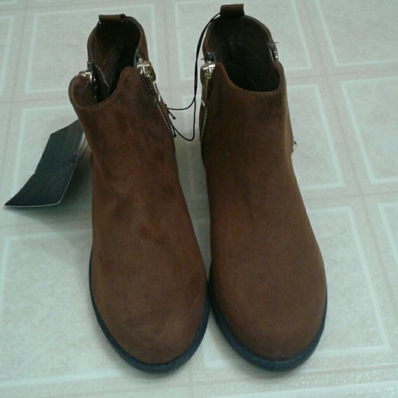 Booties - Picture 3 of 4