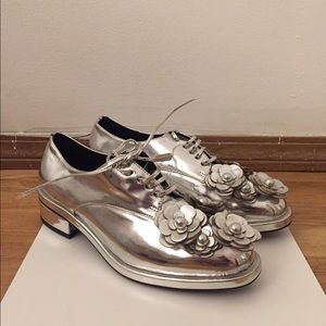 Silver Jeffrey Campbell flats! BRAND NEW
