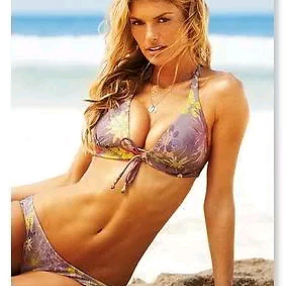 💥NEW💥 Victoria Secret swimsuit - Picture 1 of 3