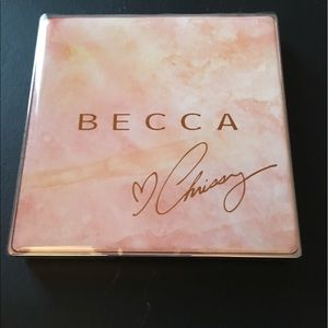 BECCA X Chrissy Teigen Glow Face Palette