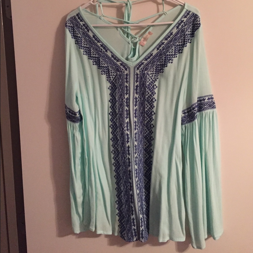 Clothes - Picture 6 of 8