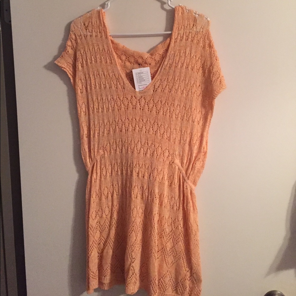 Clothes - Picture 3 of 8