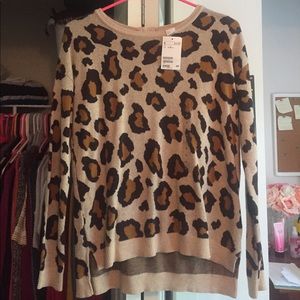 Cheetah print professional zip up back sweater.