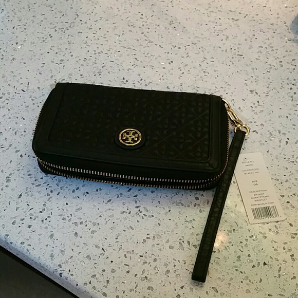 Handbags - INDEPENDENCE DAY SALE $BRYANT SMARTPHONE WRISTLET