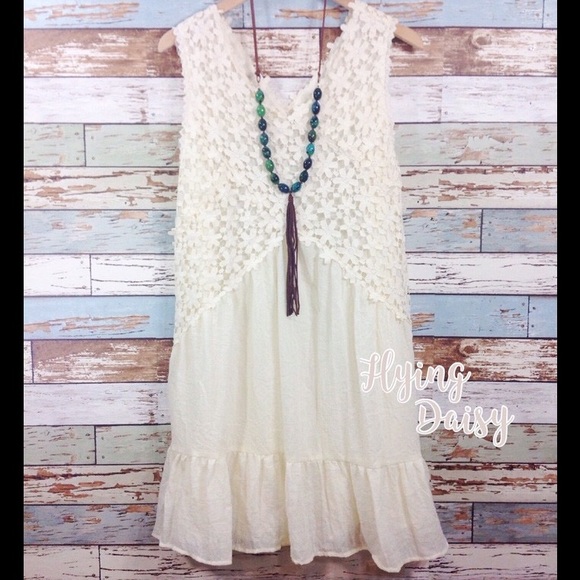 Flying Daisy Dresses & Skirts - Plus Size Sleeveless Flower Crochet Tunic Dress