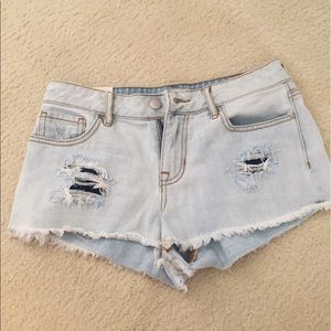 Bullhead denim shorts!