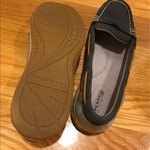 Never Worn Navy Sperrys!