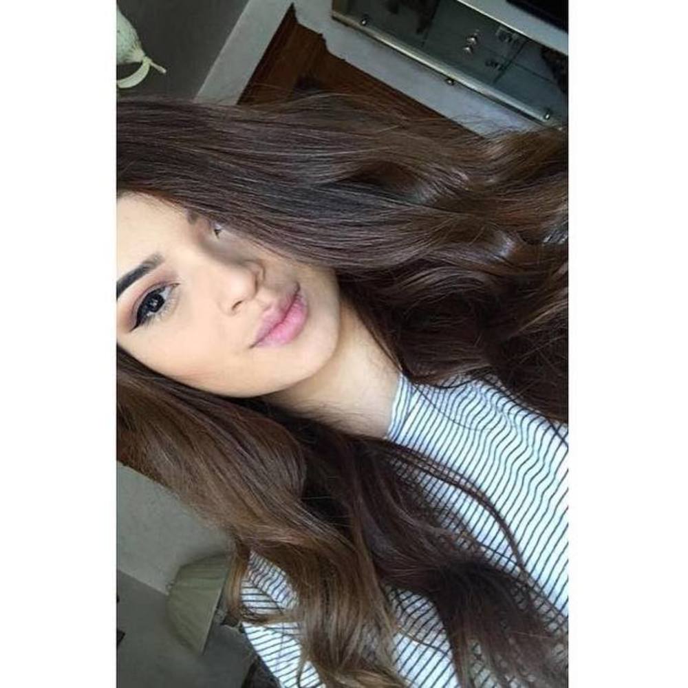 Meet your Posher, Leslie