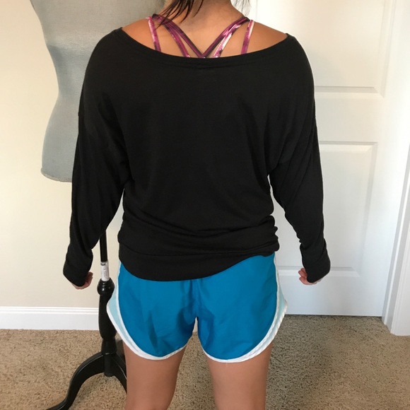 Victoria's Secret scoop neck long sleeve shirt - Picture 4 of 4
