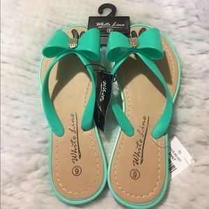 White line mint sandals / flip flops NWT