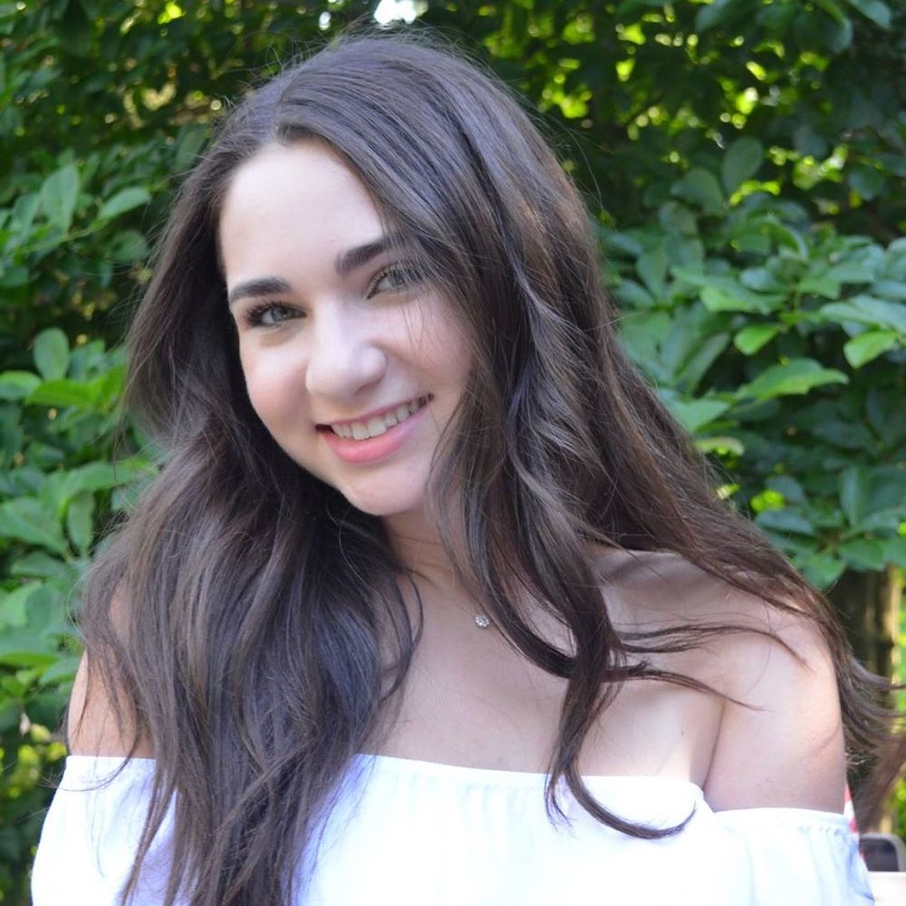 Meet your Posher, Rebecca