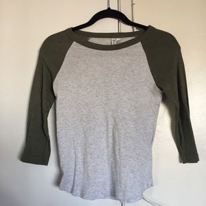 BASEBALL TEE