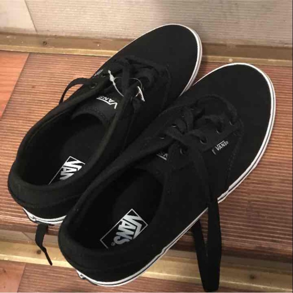 Youth Black Vans Size 6.5 NEW