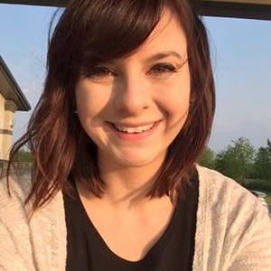 Meet your Posher, Alexis