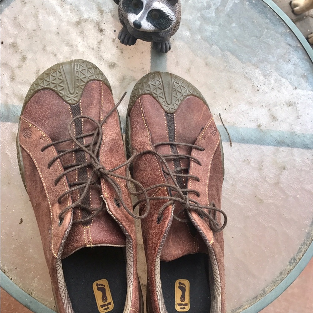 Teva 6587 mens leather fashion shoes.