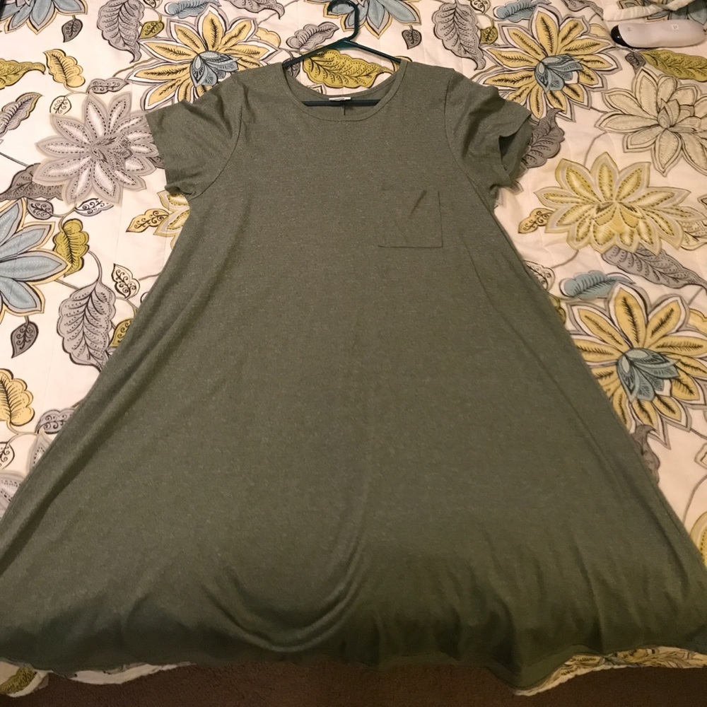 Solid Large Carly