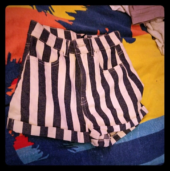 H&M Pants - Cute blue and white stripe shorts