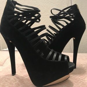 😻Black heels 😻