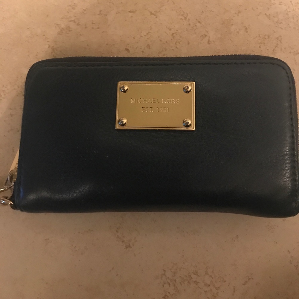 Michael Kors wristlet