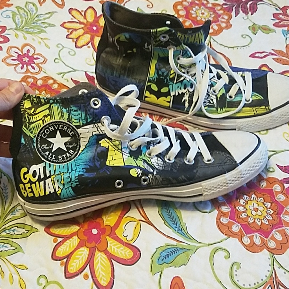 Converse  mens size 8 womens size 10