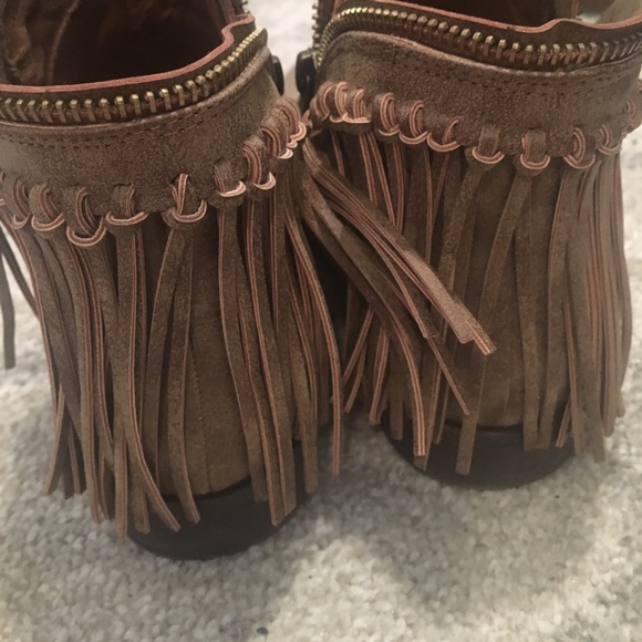 Tan fringe booties - Picture 2 of 4